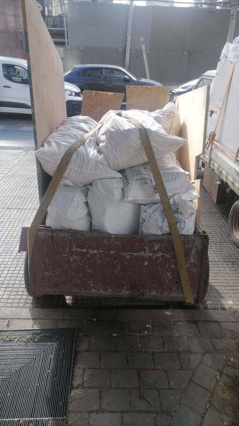 Residuos amarrados con eslingas profesionales
